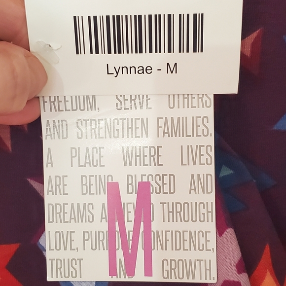 NWT Lularoe Lynnae - Picture 6 of 9